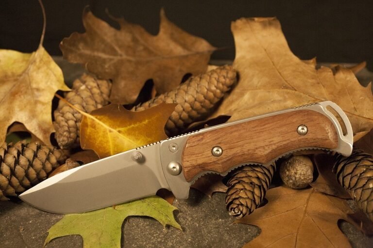 Top Knives and Tools for Hunting Outdoors in 2021