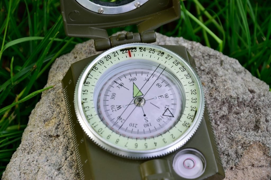 5 Best Compasses For Hiking and Camping [ Reviews & Buyer Guide 2022]