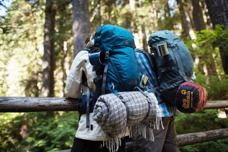 7 Pieces of Equipment You Must Have While Planning an Outdoor Trip